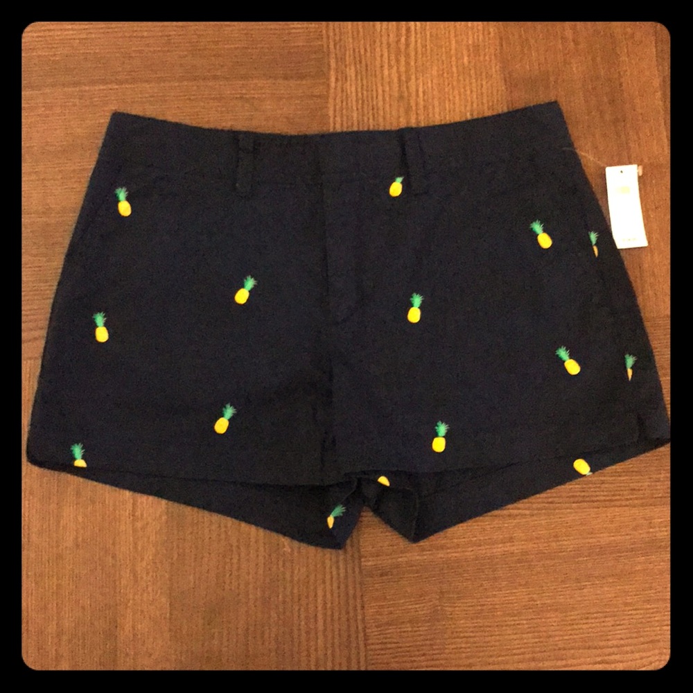 NWT Gap Pineapple Print Shorts